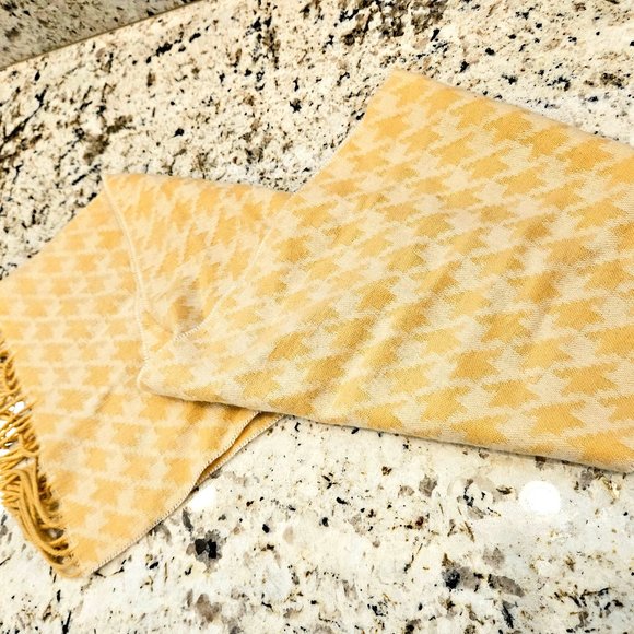 Super soft neutral printed scarf - Picture 1 of 3